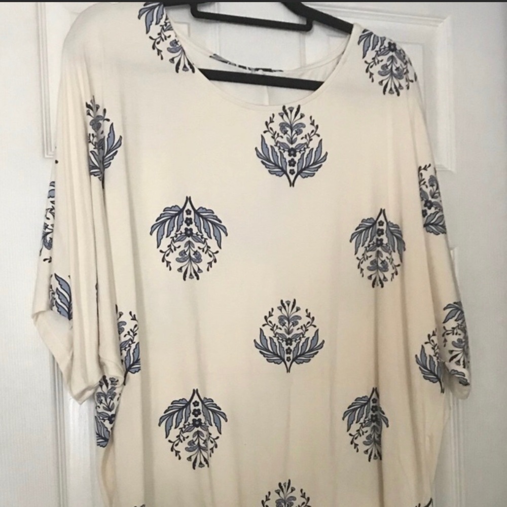 NWOT Dolman Top